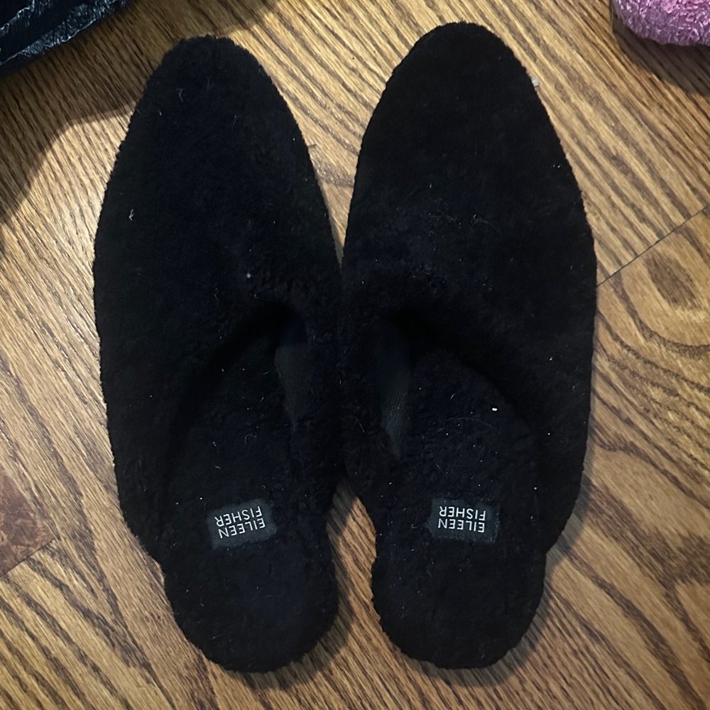 Eileen Fisher Black Fuzzy Slip-On Indoor Slippers